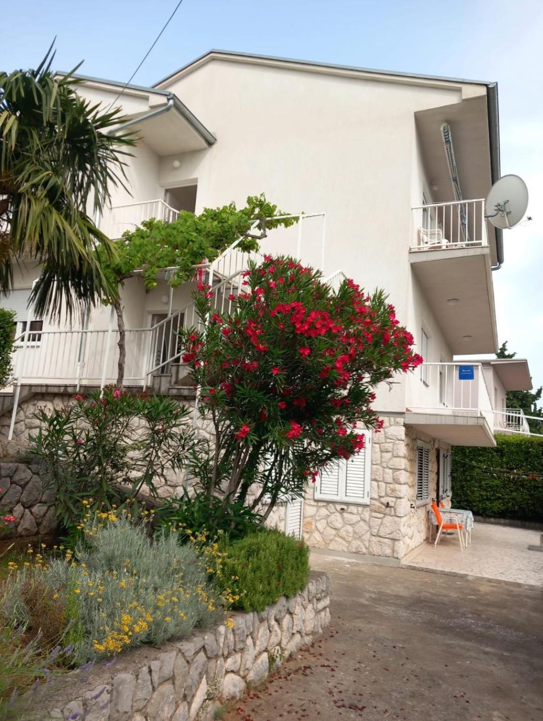קריקווניצה Apartments Simona מראה חיצוני תמונה